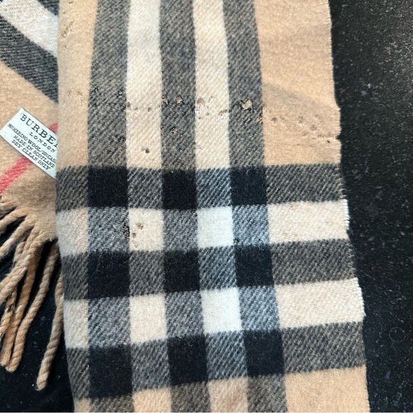 Vintage Burberry Scarf - Picture 2 of 3